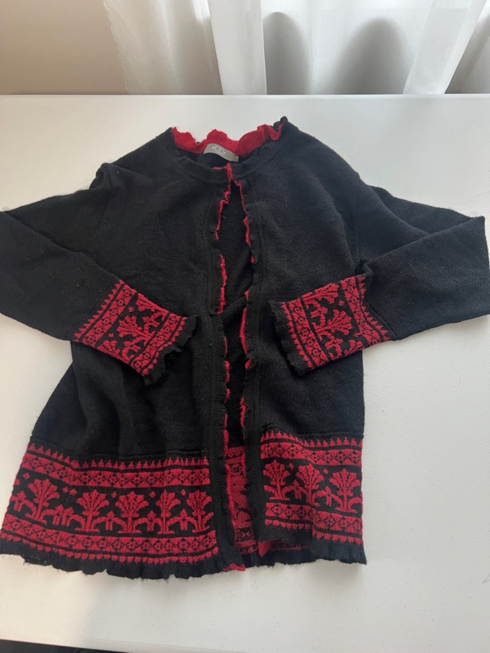 Fine knit Black & Red Patterned Women's Cardigan Sweater